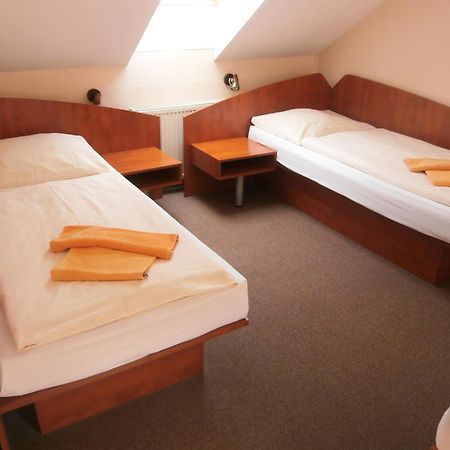 Hotel Flora Bešeňová Εξωτερικό φωτογραφία
