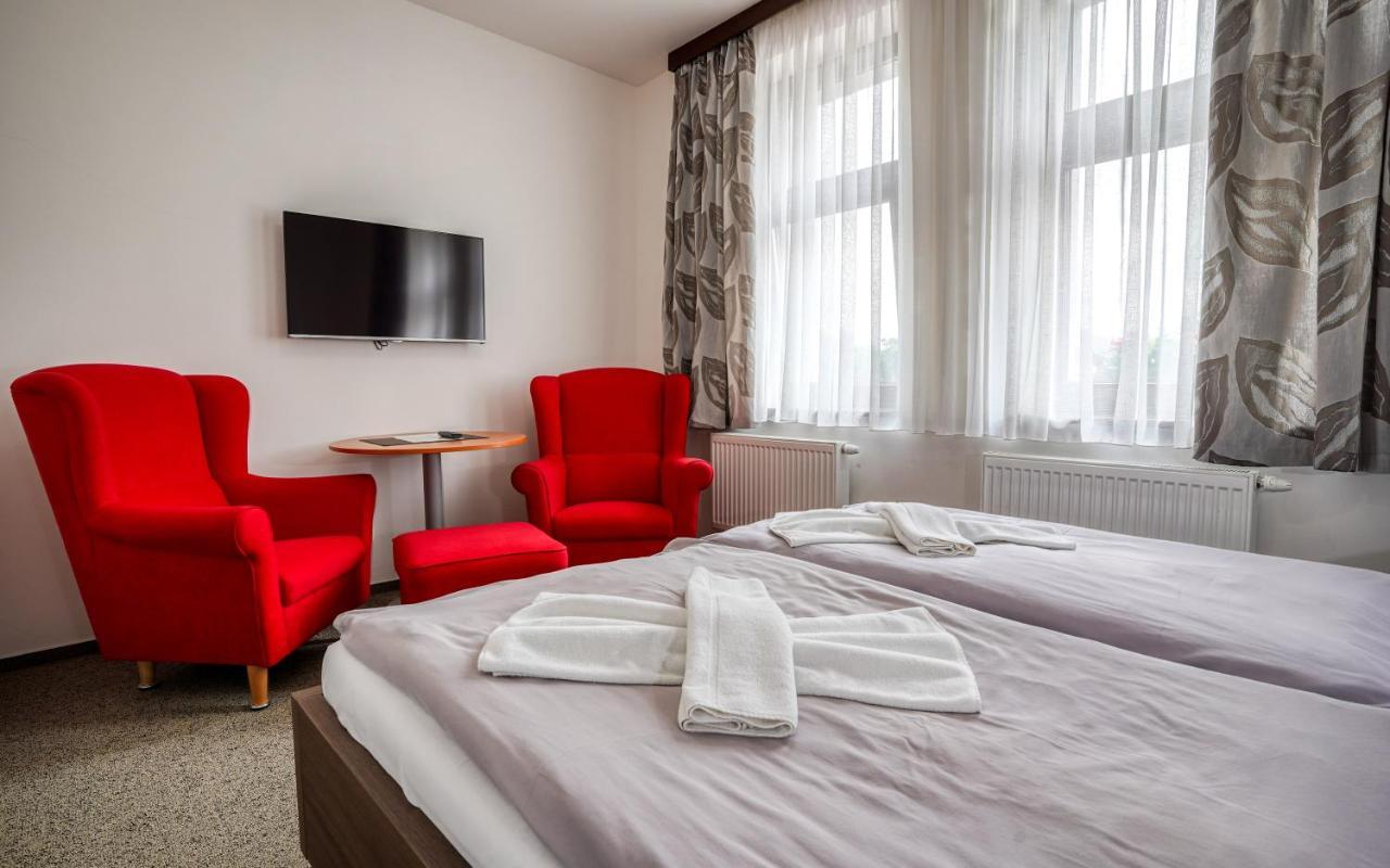 Hotel Flora Bešeňová Εξωτερικό φωτογραφία