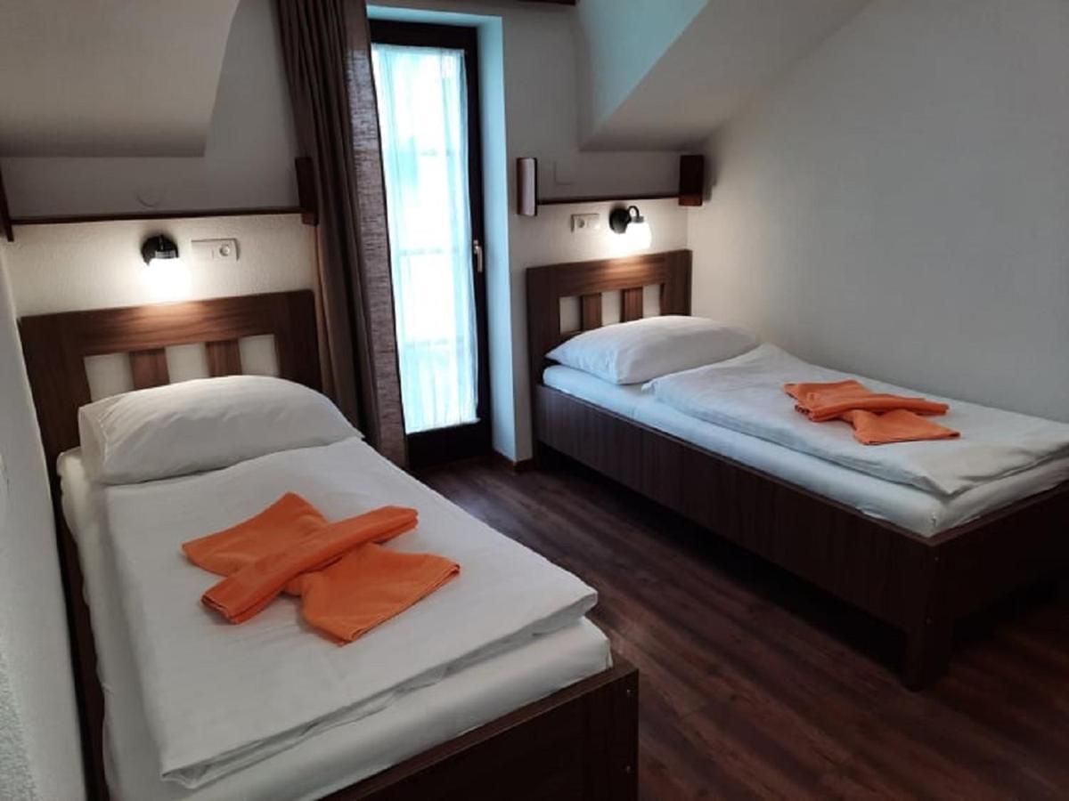 Hotel Flora Bešeňová Εξωτερικό φωτογραφία
