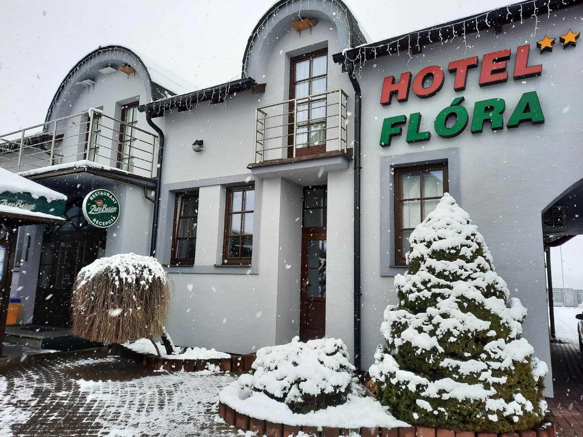 Hotel Flora Bešeňová Εξωτερικό φωτογραφία
