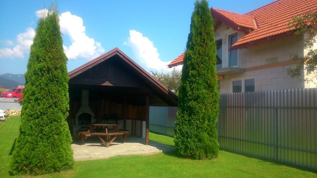 Hotel Flora Bešeňová Εξωτερικό φωτογραφία