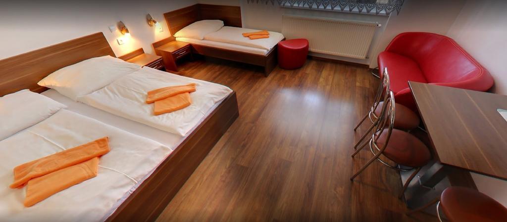 Hotel Flora Bešeňová Εξωτερικό φωτογραφία